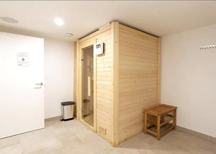 Terraced House Close Town Holiday home