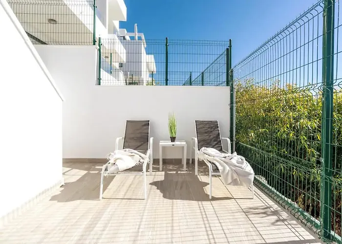 Terraced House Close Town Holiday home *