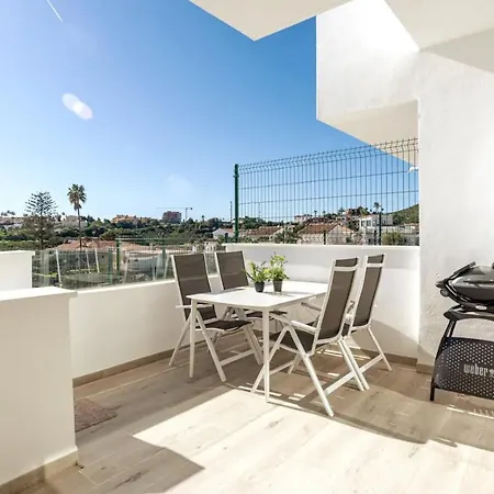 Terraced House Close Town *