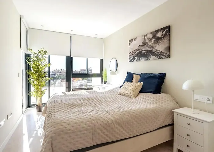 Terraced House Close Town